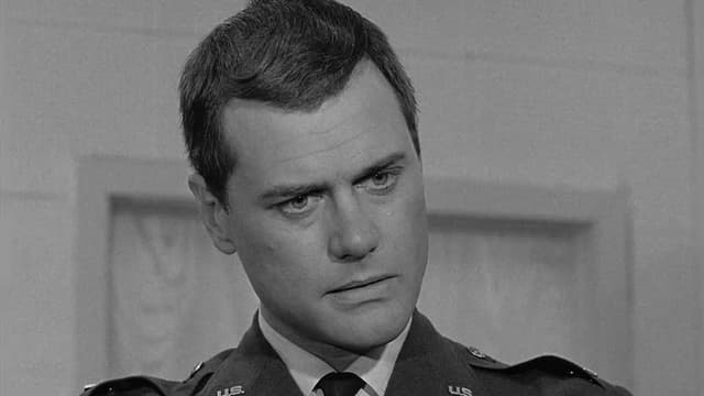 S01:E07 - Anybody Here Seen Jeannie?