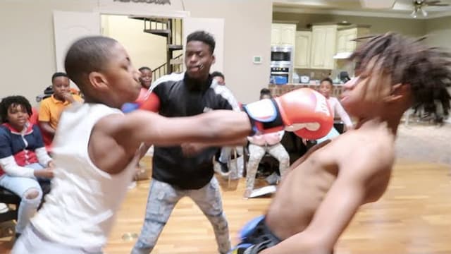 S01:E01 - Bad and Good Kids Boxing