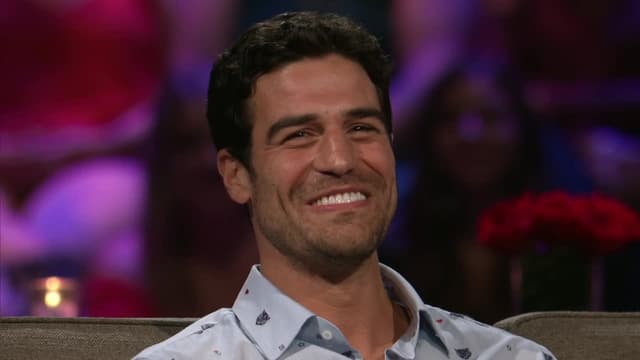 S14:E10 - The Men Tell All