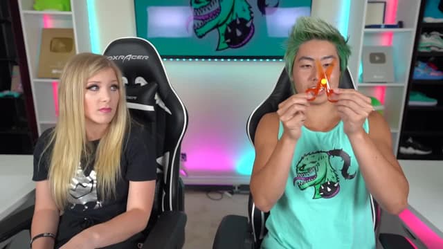 S01:E11 - 1 Star vs. 5 Star Art Supplies With ZHC! - Challenge / Controlling Preston’s Life With a Giant Magic 8 Ball! (Dare Challenge)