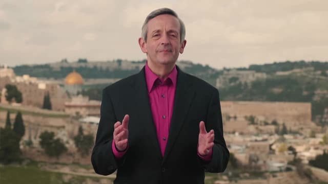 S01:E02 - Straight Talk About Your Happiness