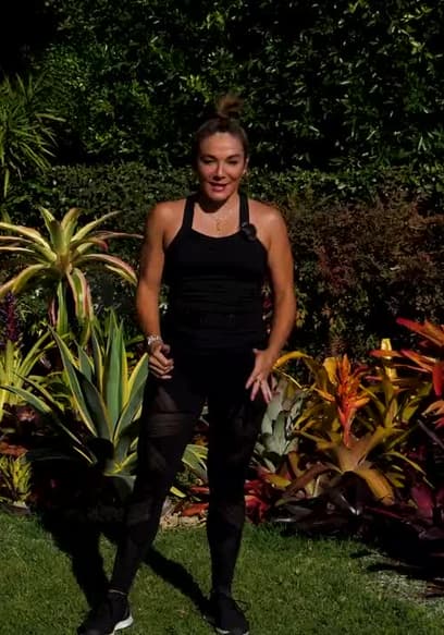 Póster de S01:E04 - 45 Min No Equipment Total Body Workout