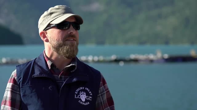 S04:E13 - Grizzlies of British Columbia