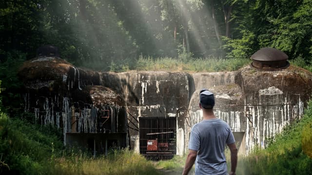 S01:E07 - Big Guns Found in Abandoned WWII Bunker