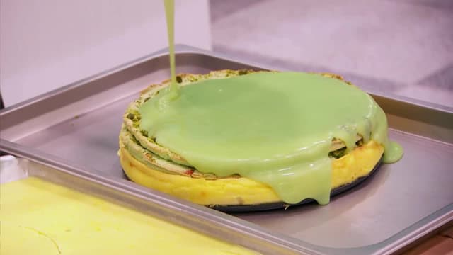 S01:E07 - Wedding Cakes