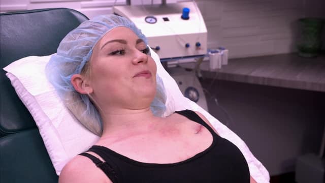 S01:E03 - This Cyst Persists