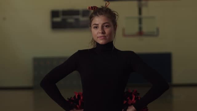 S04:E01 - Every Step You Take