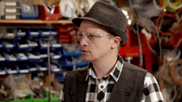 S01:E06 - Nailed It! (DIY)