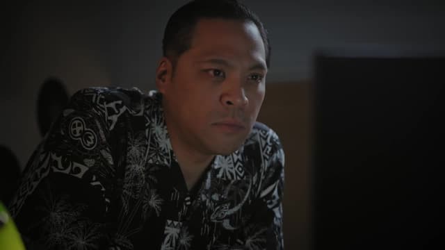 S08:E06 - The Three of Us