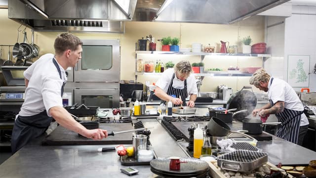 S12:E38 - Northern Ireland Main