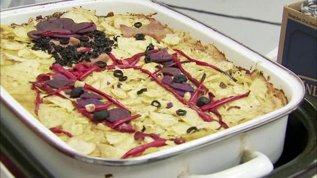 S01:E01 - Twin Cities