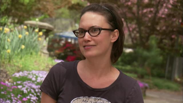 S02:E01 - Metal Barn Wood Kitchen