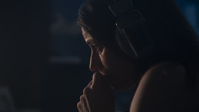 S01:E04 - Resonance
