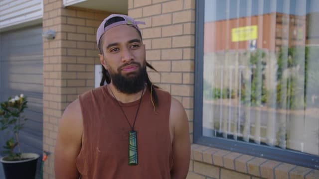 S01:E07 - Alexanders and Bhanas