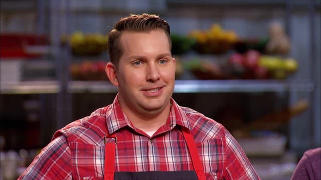 S02:E08 - Holiday Hoopla