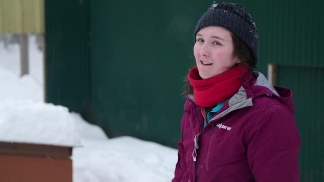 S03:E01 - A Beary Long Winter