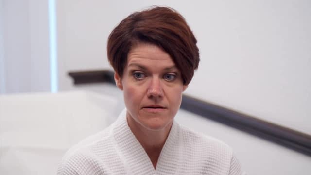 S02:E01 - Julie N. and Andrew