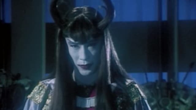 S02:E25 - Forward Into the Past