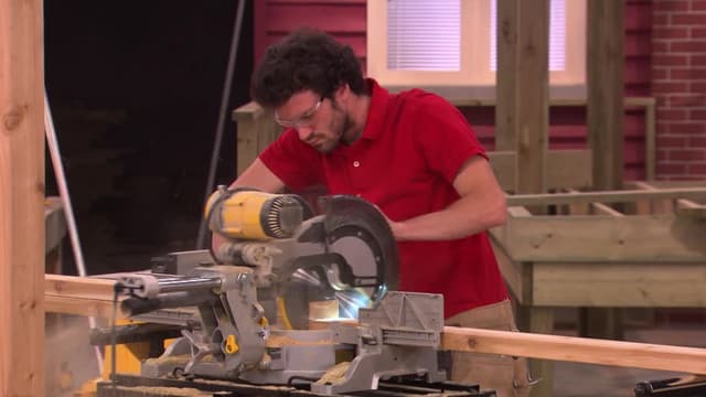 S02:E08 - The Ultimate Pergola Deck