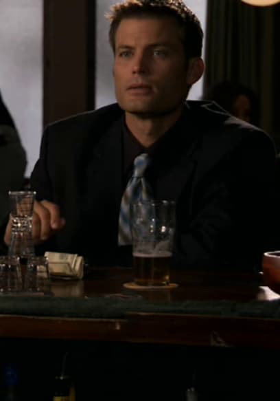 S01:E118 - Spiders and Flies poster