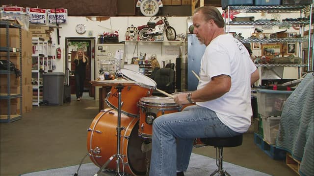 S05:E08 - Masters of Manipulation