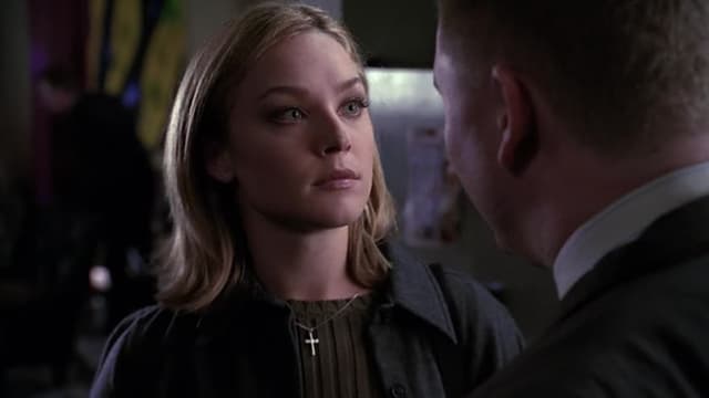 S01:E19 - Sanctuary