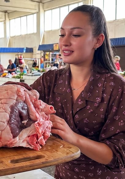 S01:E05 - Beef Lungs Perfected poster