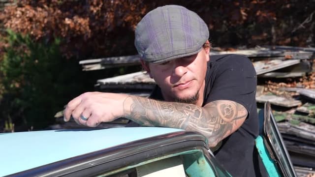 S01:E03 - Will It Run? Abandoned Edsel Corsair Sedan