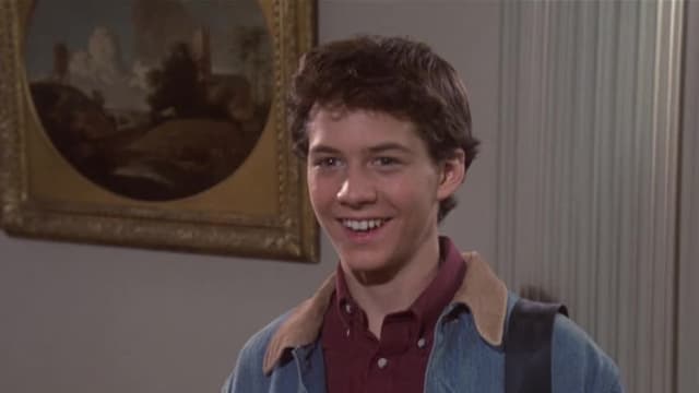 S01:E09 - Society's Pet