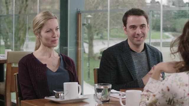 S04:E08 - Christine and Chris