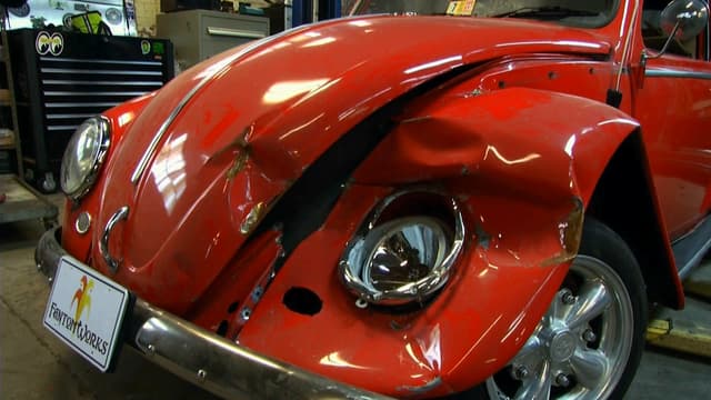 S01:E04 - 1966 Volkswagen Beetle, 1976 TR6 Convertible