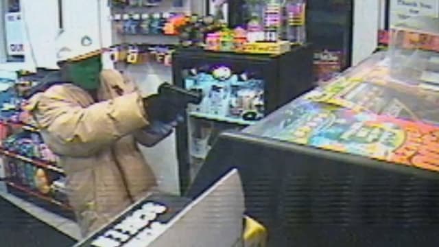 S01:E05 - Gas Station Murder