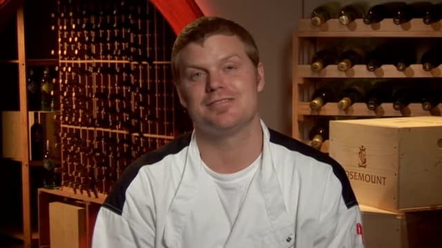 S08:E15 - 2 Chefs Compete