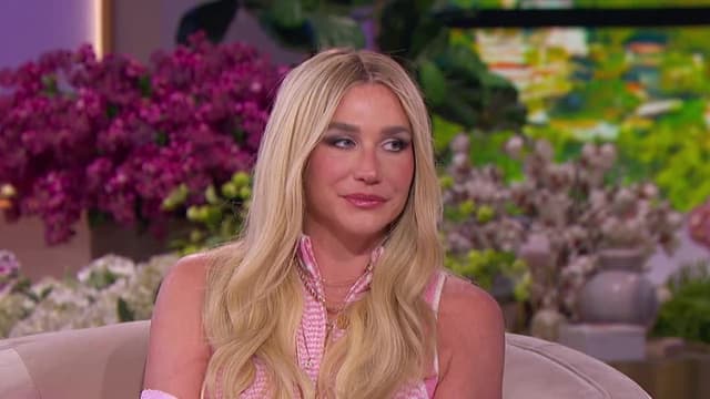 S03:E39 - Kesha