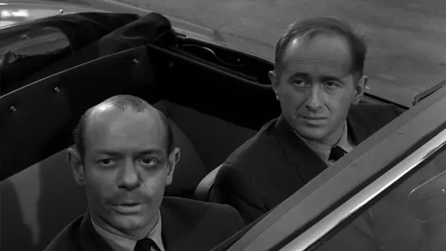 S03:E32 - Hocus-Pocus and Frisby