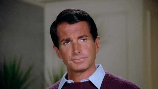 S06:E13 - Suspicions