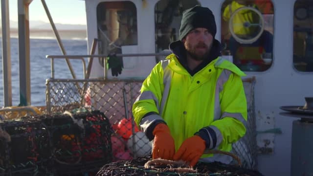 S01:E07 - The Competition Heats Up