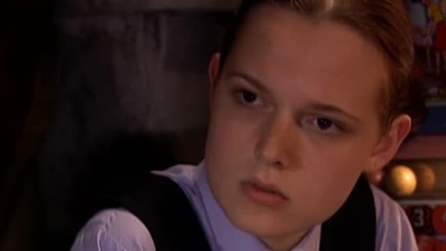 S03:E03 - Which Witch Is Which?