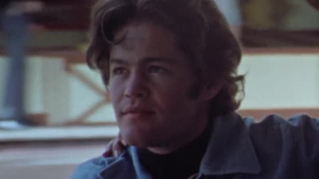 S02:E25 - Monkees in Paris (The Paris Show)
