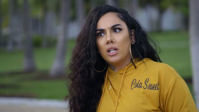 S03:E01 - Sexy Is Sexy, but Trashy Is Trashy