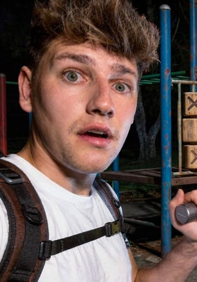 Póster de S05:E03 - Exploring the World's Scariest Playgrounds and Water Slide Build