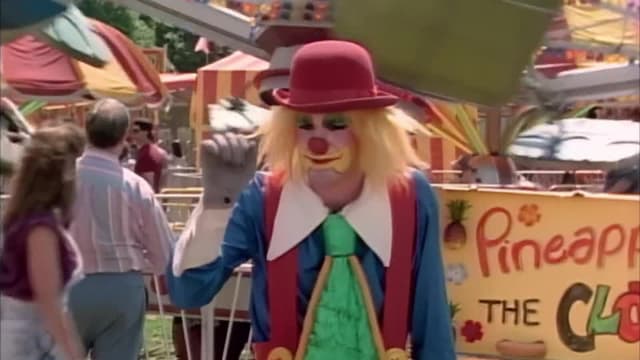 S01:E11 - No Clowning Around