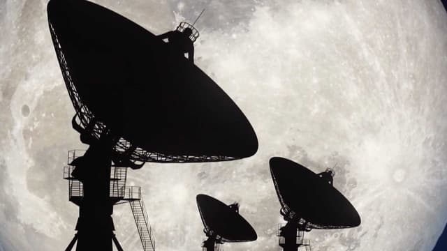 S01:E03 - Can We Live on the Moon