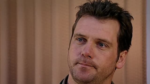 S03:E11 - Hearts and Minds