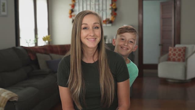 S01:E03 - My Baby Crashed My Wedding