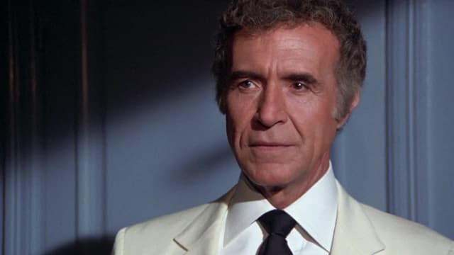 S04:E04 - The Snowbird / Invisible Woman