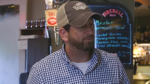 S03:E01 - La Grange, Kentucky