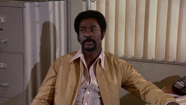 T03:C10 - S03:E10 - Bait