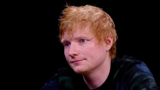 S15:E07 - Ed Sheeran Tries to Avoid Failure While Eating Spicy Wings