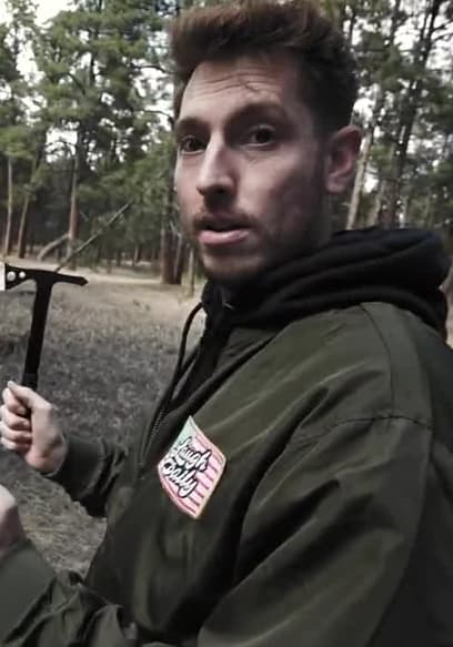 S01:E17 - Zombie Survival Challenge (Pt. 1) poster